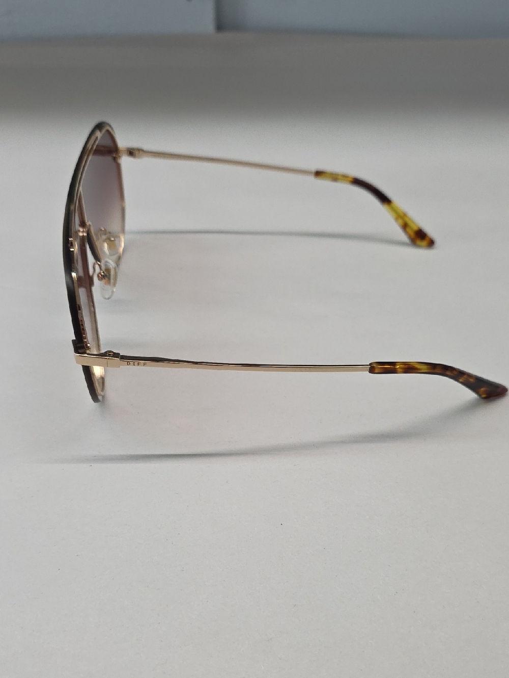 Diff Imani Shield Gold /Brown Gradient  Sunglasses - Picture 3 of 8